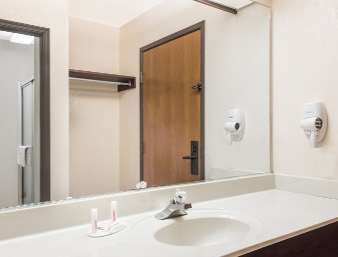 Howard Johnson Inn Nicholasville/Lexington Room photo
